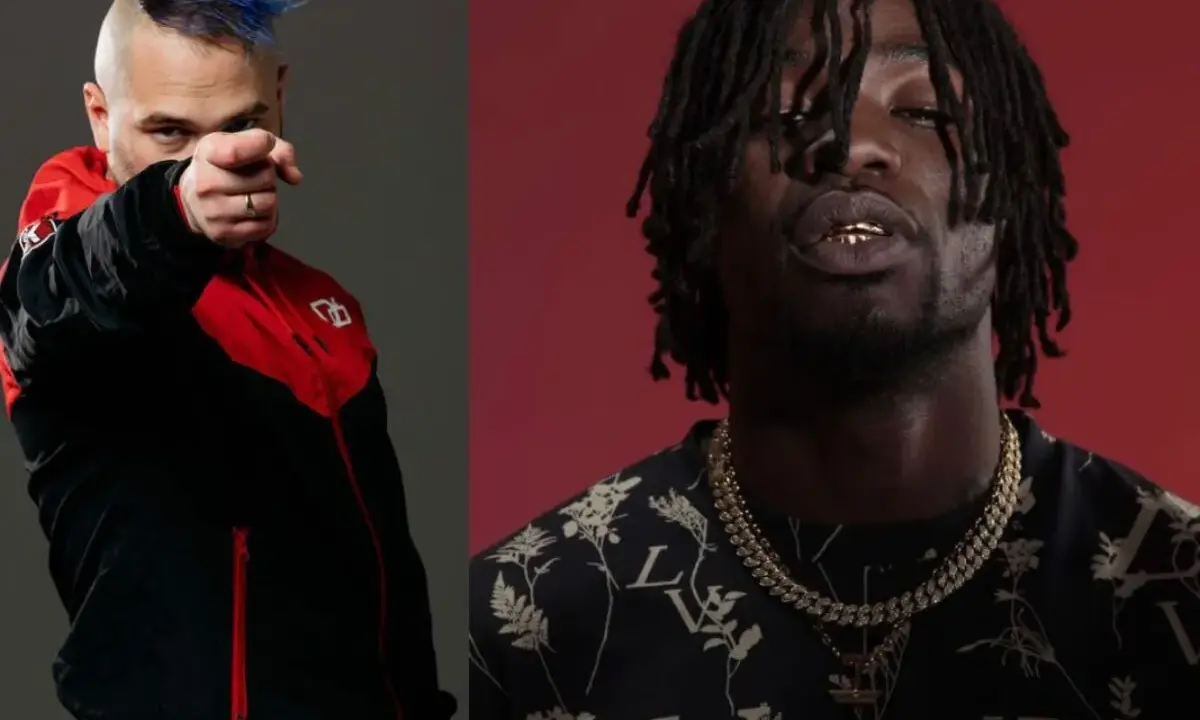 Deux rappeurs, l'un avec une crête bleue, l'autre avec des dreadlocks et des bijoux, posent pour une photo. Combien gagne un chanteur ?