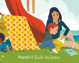 Une femme lit à des enfants près d'une tente. Une scène paisible qui invite à la critique d'album.