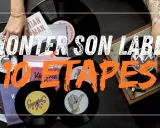 Des vinyles et une platine pour vous aider à créer un label de musique en ligne. 10 étapes pour lancer votre projet.