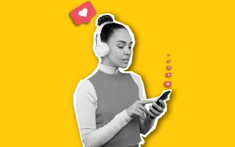 Une jeune influenceuse musique, casque sur les oreilles, navigue sur son téléphone. Des cœurs symbolisant les likes s'envolent.