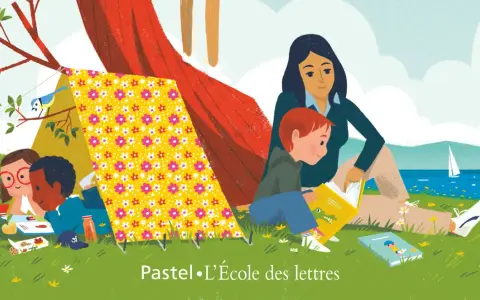 Une femme lit à des enfants près d'une tente. Une scène paisible qui invite à la critique d'album.