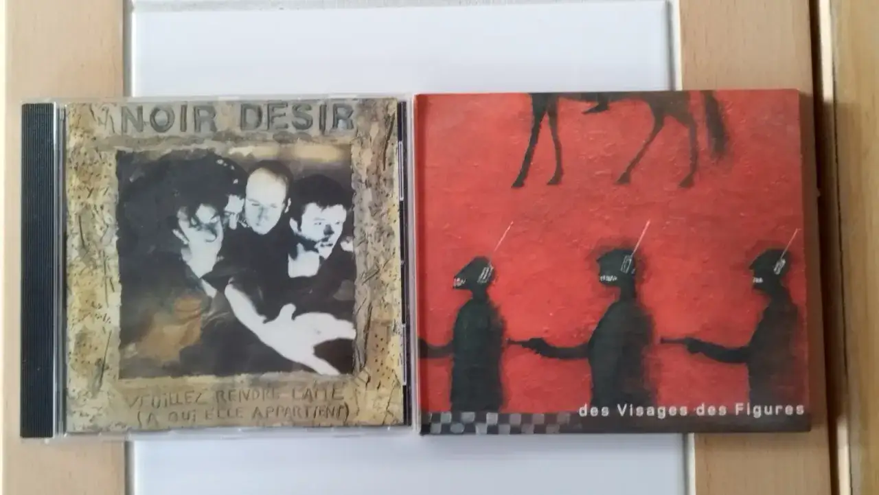 Deux pochettes de CD :